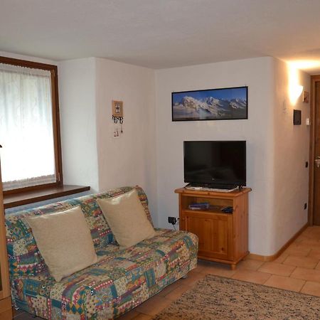 Alle Pendici Del Monte Rosa Champoluc Bagian luar foto