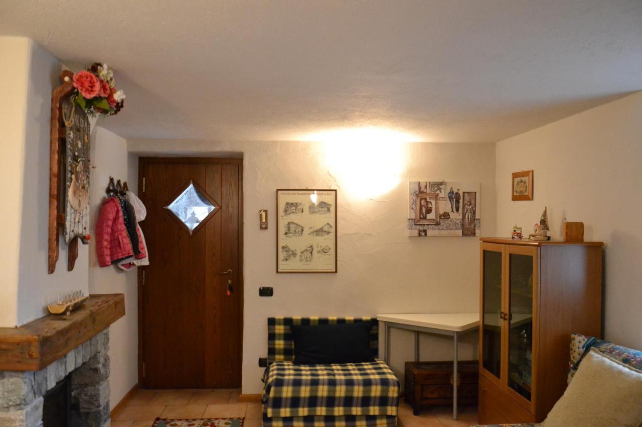 Alle Pendici Del Monte Rosa Champoluc Bagian luar foto