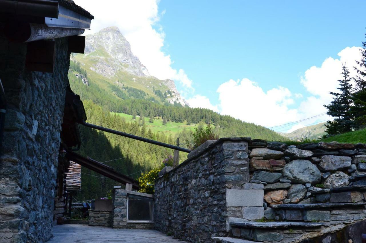 Alle Pendici Del Monte Rosa Champoluc Bagian luar foto